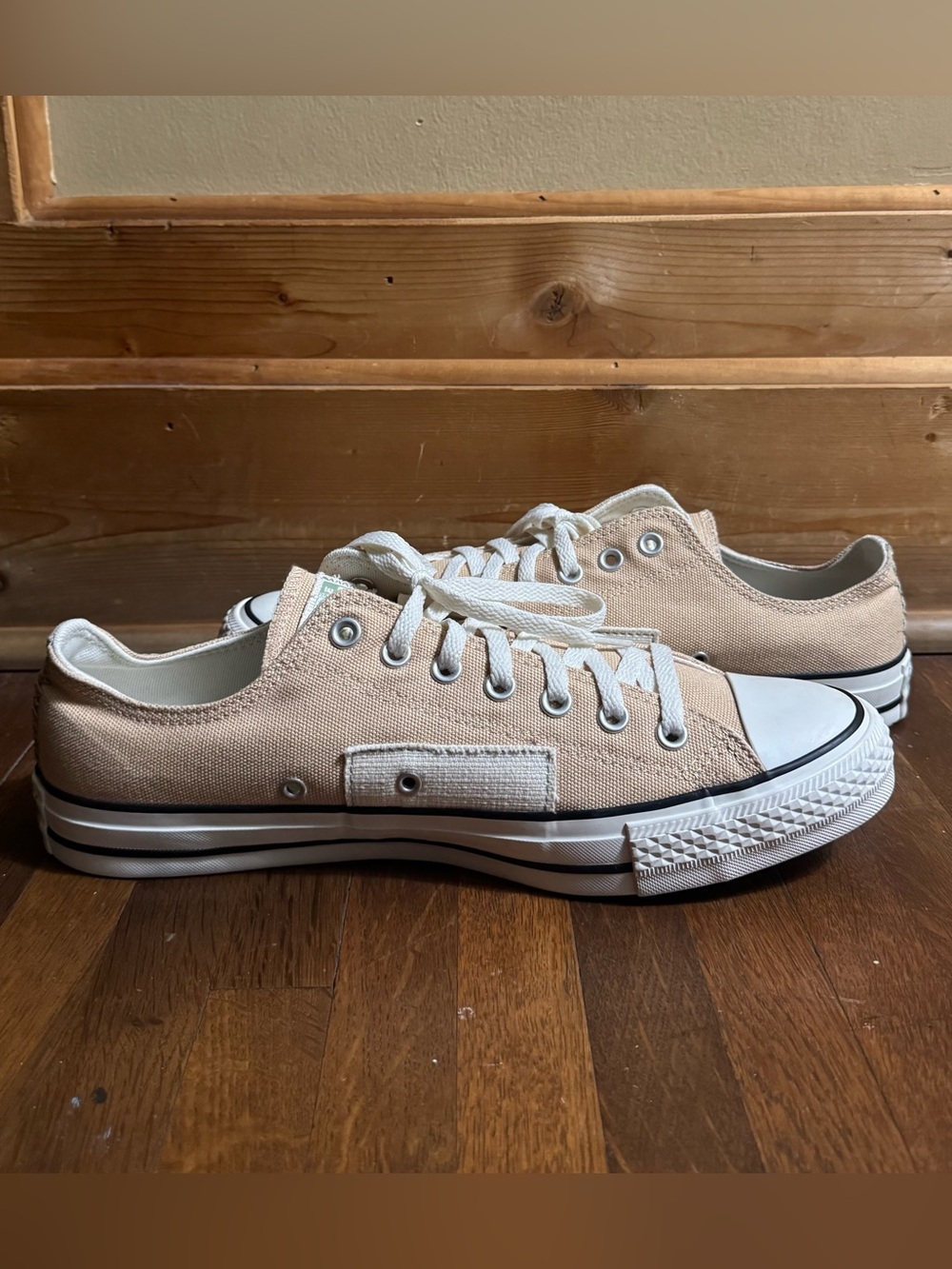 Converse Low-Top Sneakers in Beige and White